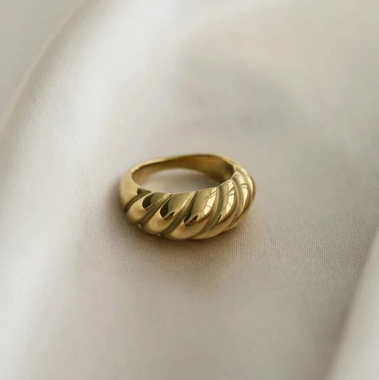 18KT Gold Plated Shell Ring